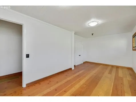 11081 Cook Underwood Road Underwood WA 98651