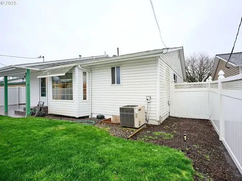 1032 Stanfield Road Woodburn OR 97071