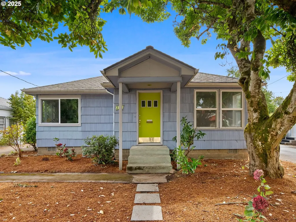 154 NW Garibaldi Street Hillsboro OR 97124