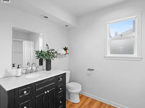 154 NW Garibaldi Street Hillsboro OR 97124