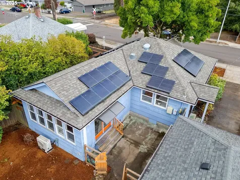 154 NW Garibaldi Street Hillsboro OR 97124