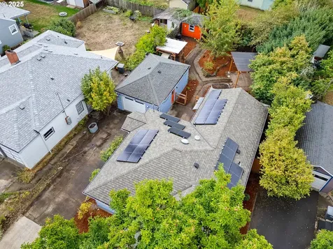 154 NW Garibaldi Street Hillsboro OR 97124