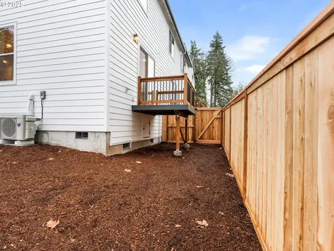5211 SW Vacuna Street Portland OR 97219