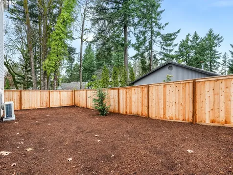5211 SW Vacuna Street Portland OR 97219