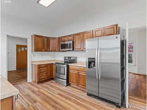 5805 N Burrage Avenue Portland OR 97217