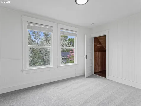 5805 N Burrage Avenue Portland OR 97217