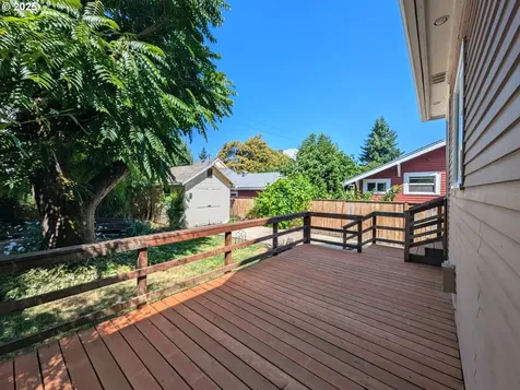 5805 N Burrage Avenue Portland OR 97217
