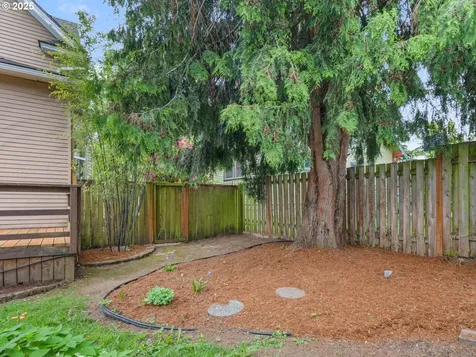 5805 N Burrage Avenue Portland OR 97217