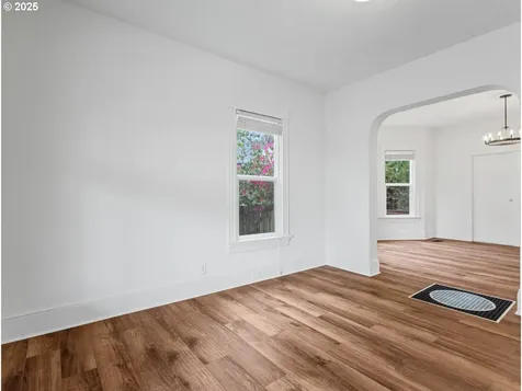 5805 N Burrage Avenue Portland OR 97217