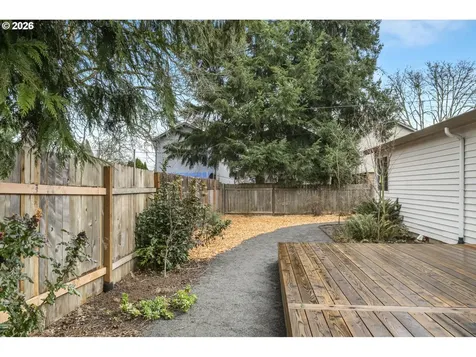 8724 N Woolsey Avenue Portland OR 97203