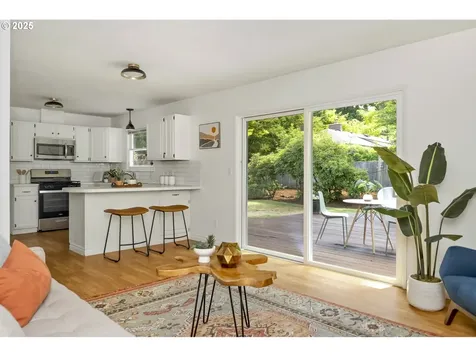 1070 SW Portola Avenue Portland OR 97225