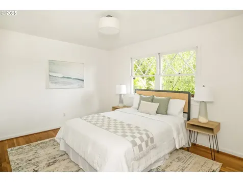 1070 SW Portola Avenue Portland OR 97225