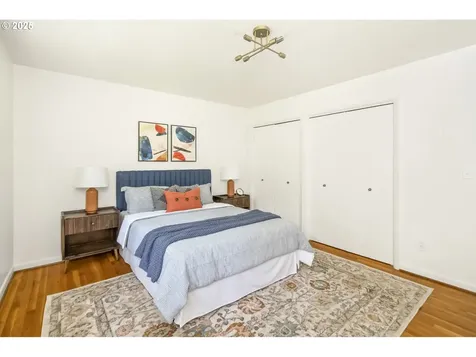 1070 SW Portola Avenue Portland OR 97225