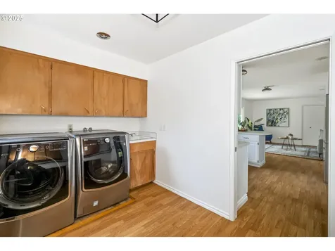 1070 SW Portola Avenue Portland OR 97225