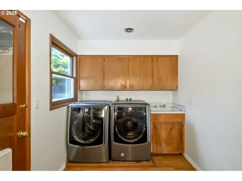 1070 SW Portola Avenue Portland OR 97225