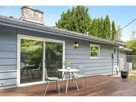 1070 SW Portola Avenue Portland OR 97225