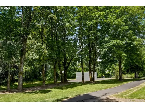 1070 SW Portola Avenue Portland OR 97225
