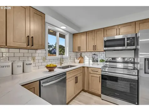 957 NE Kathryn Street Hillsboro OR 97124