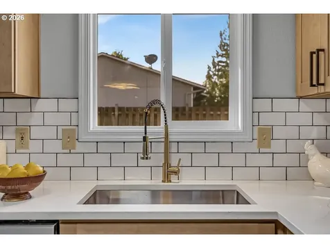 957 NE Kathryn Street Hillsboro OR 97124