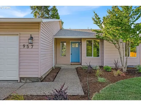 957 NE Kathryn Street Hillsboro OR 97124
