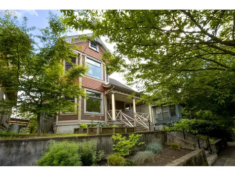 126 NE Thompson Street Portland OR 97212