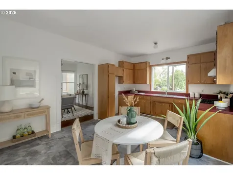 126 NE Thompson Street Portland OR 97212