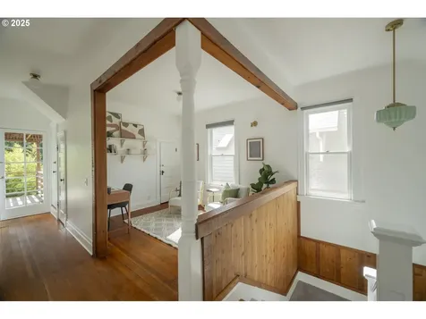 126 NE Thompson Street Portland OR 97212