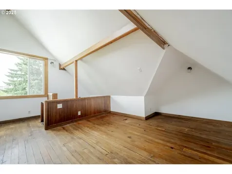 126 NE Thompson Street Portland OR 97212