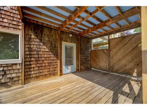 126 NE Thompson Street Portland OR 97212