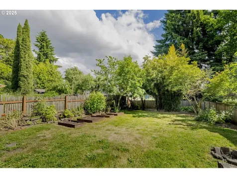 126 NE Thompson Street Portland OR 97212