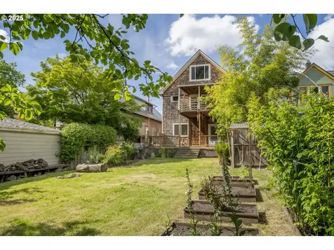 126 NE Thompson Street Portland OR 97212