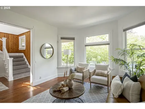 126 NE Thompson Street Portland OR 97212