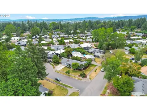 9760 SW Inglewood Place Portland OR 97225
