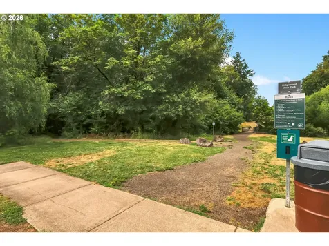 9760 SW Inglewood Place Portland OR 97225
