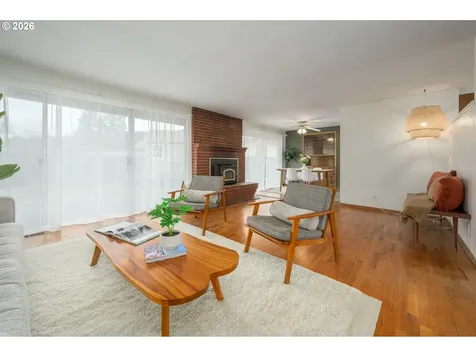 585 E 36th Avenue Eugene OR 97405