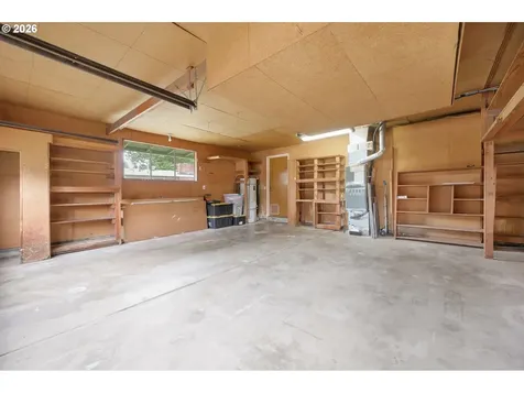 585 E 36th Avenue Eugene OR 97405