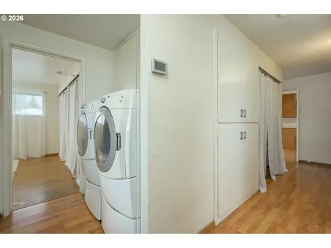 585 E 36th Avenue Eugene OR 97405