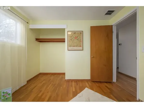 585 E 36th Avenue Eugene OR 97405