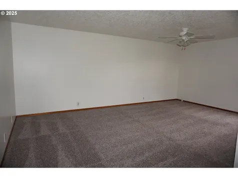 13819 NW 10th Court Vancouver WA 98685