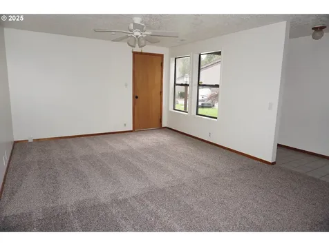 13819 NW 10th Court Vancouver WA 98685