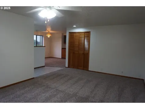 13819 NW 10th Court Vancouver WA 98685