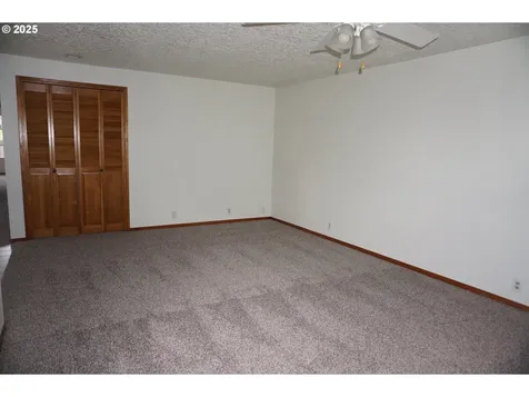 13819 NW 10th Court Vancouver WA 98685