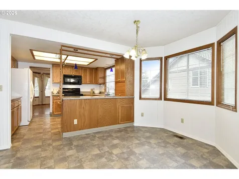 17915 Monticello Drive Gladstone OR 97027