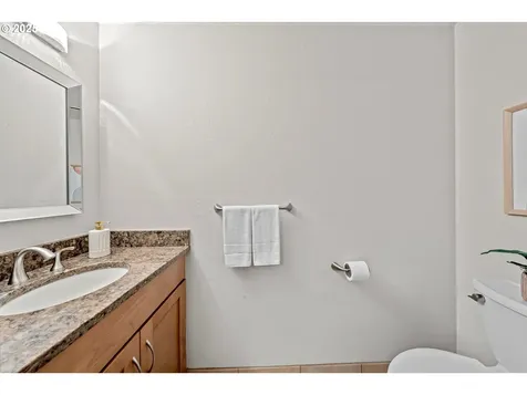 8617 SW Iroquois Drive Tualatin OR 97062
