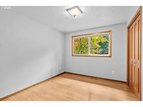 8617 SW Iroquois Drive Tualatin OR 97062