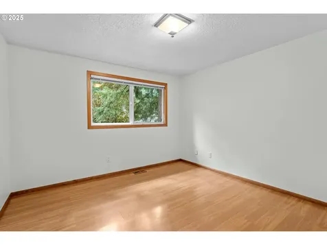 8617 SW Iroquois Drive Tualatin OR 97062