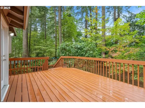 8617 SW Iroquois Drive Tualatin OR 97062