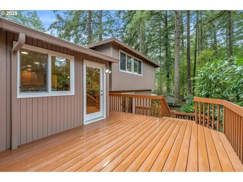 8617 SW Iroquois Drive Tualatin OR 97062