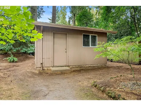 8617 SW Iroquois Drive Tualatin OR 97062