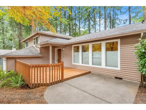 8617 SW Iroquois Drive Tualatin OR 97062